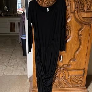 A beautiful elastic waist with gathered bottom new with tags